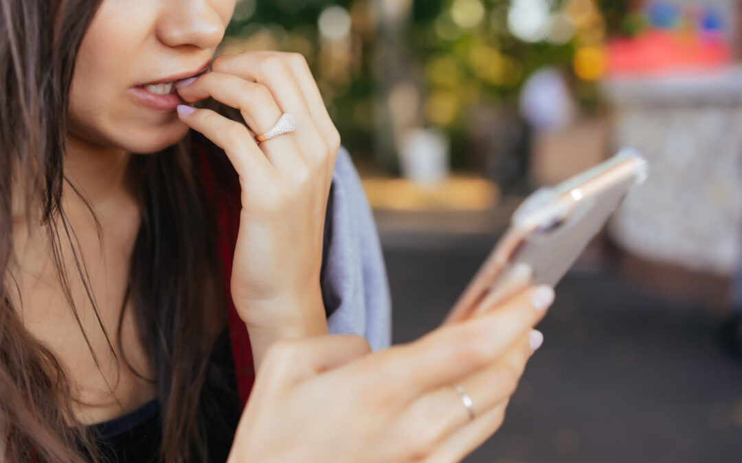 L’impacte dels estils d’aferrament en la comunicació digital de parella